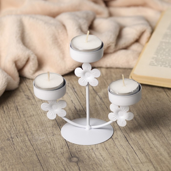 Подсвечник металл 3 свечи "Цветочки" белый 12,5х14х6,5 см