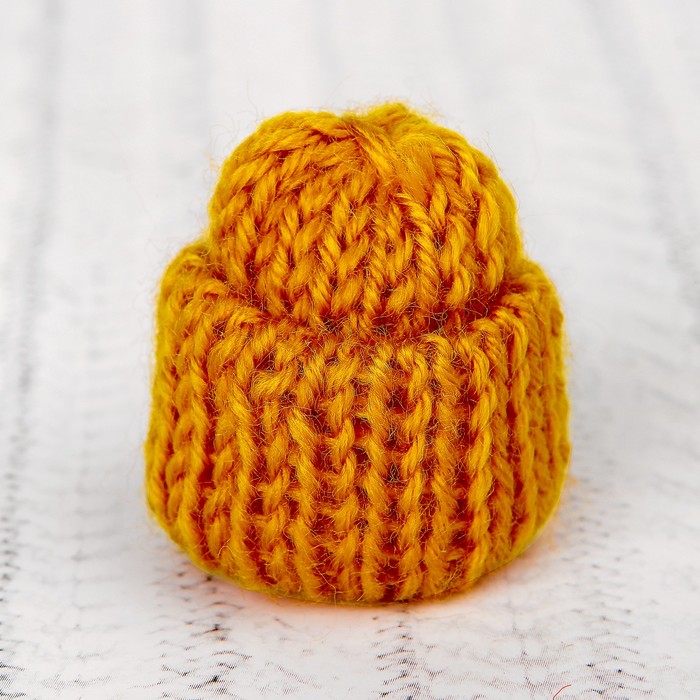 Шапка для игрушек вязаная, цвет горчичный