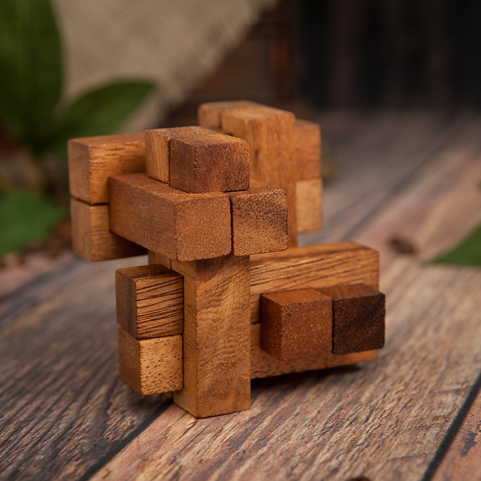 Головоломка дерево 12 частей 8х8х8 см