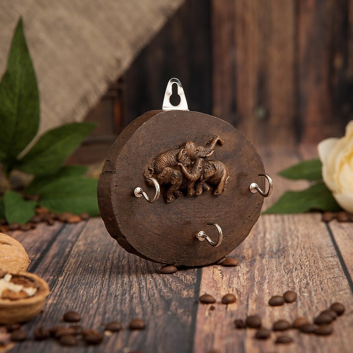 Ключница дерево "Слоники" круг 11,5х12,5х2 см