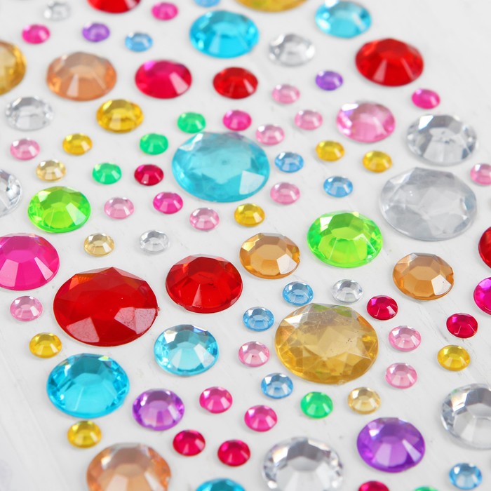 Аппликация круглыми стразами "Девочка с крыльями"