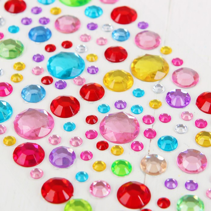 Аппликация круглыми стразами "Девушка в платье"