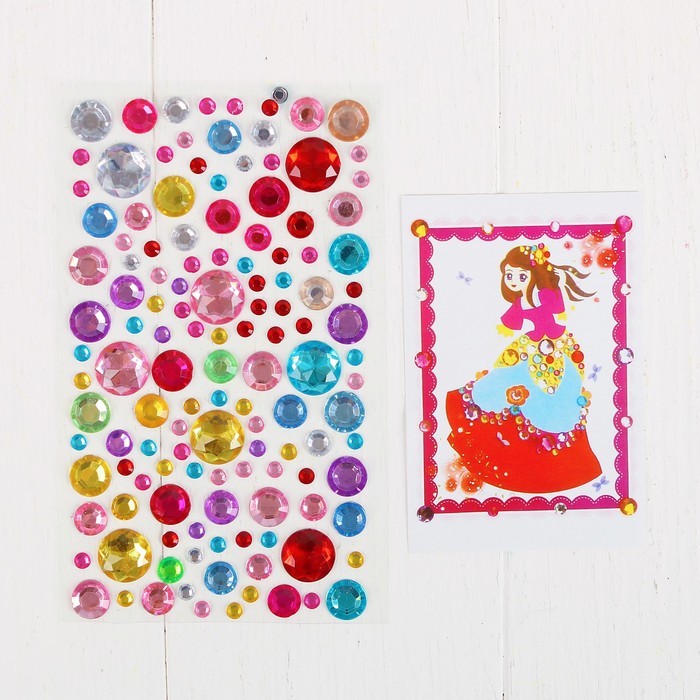 Аппликация круглыми стразами "Девушка в танце"