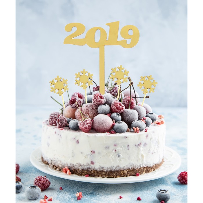 Украшение для торта "2019" (топпер+ шпажки)