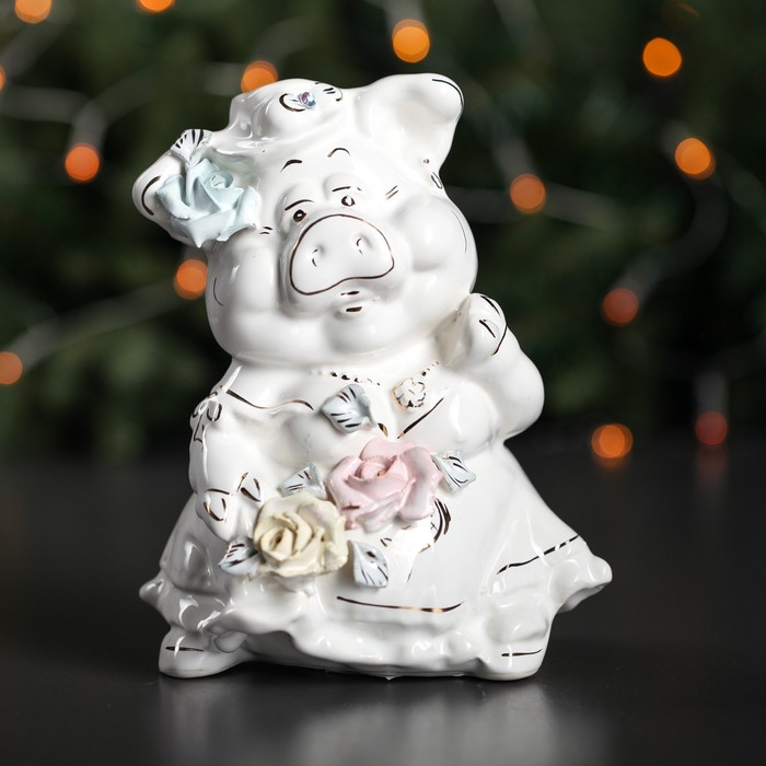 Копилка "Свинка барышня" белая лепка