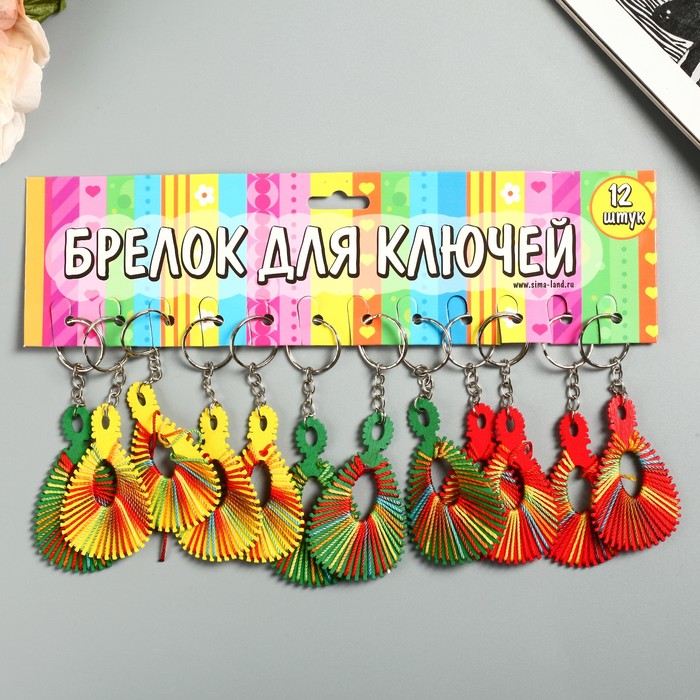 Брелок дерево с нитками "Капля" МИКС 6,5х3,8х0,3 см