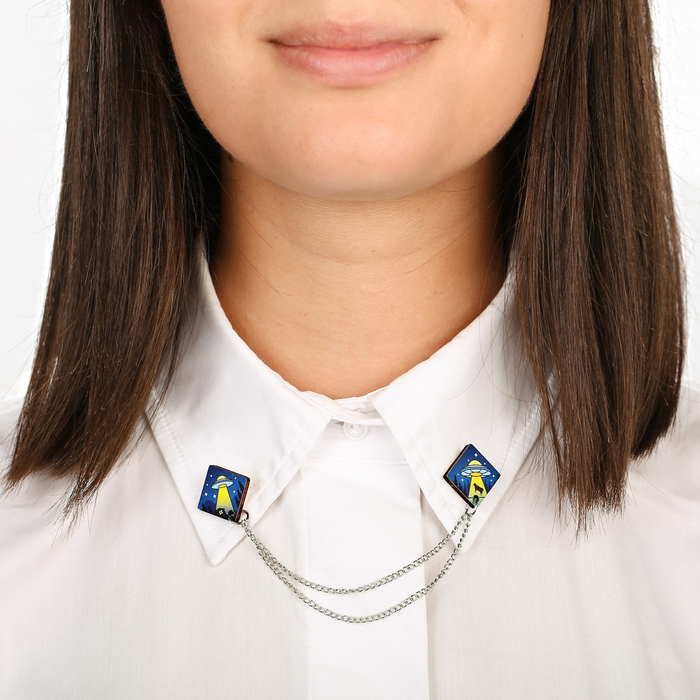 Значки на воротничок с цепочкой "Летающая тарелка"