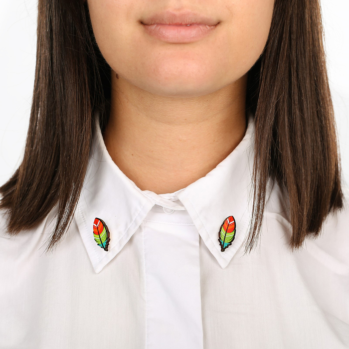 Значки на воротничок "Перья"