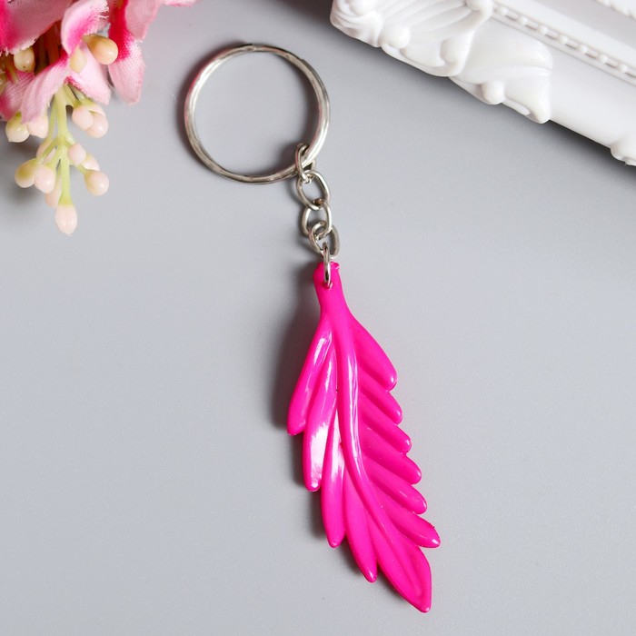 Брелок пластик "Листочек" МИКС 5,5х1,7 см