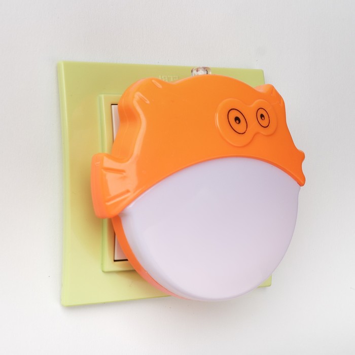 Ночник пластик "Рыбка Фугу" 3 диода 220В МИКС 8х5х9 см