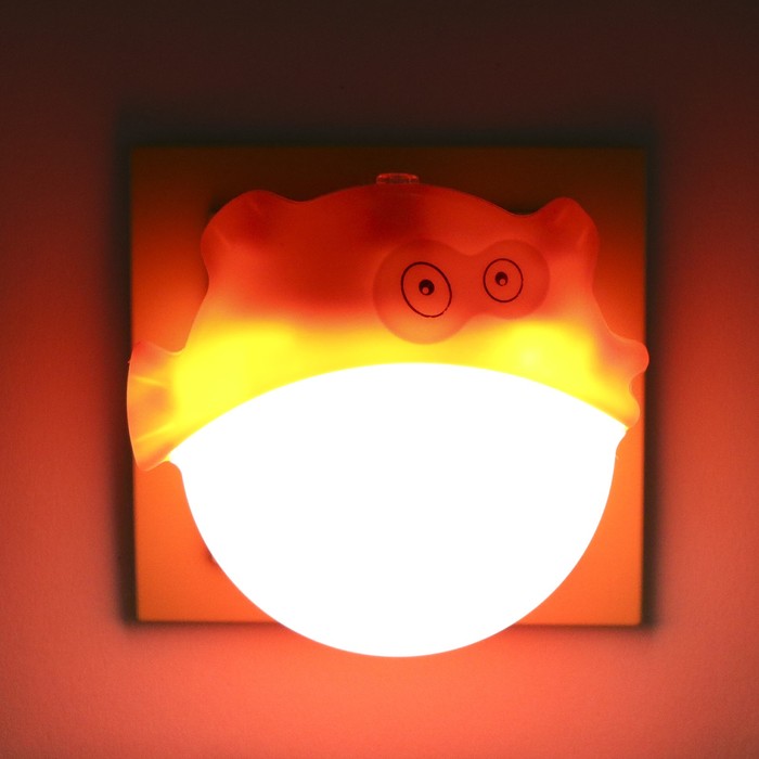 Ночник пластик "Рыбка Фугу" 3 диода 220В МИКС 8х5х9 см