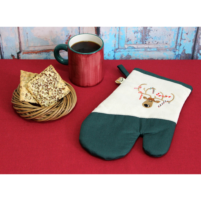 Варежка-прихватка "Карамельный олень" 30х20 см, саржа, хл 100%, 230 г/м2, изумруд