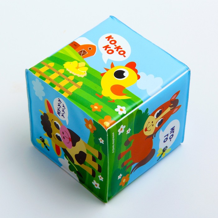 Мягкий кубик «В деревне» со свистулькой, размер 7х7 см, для купания