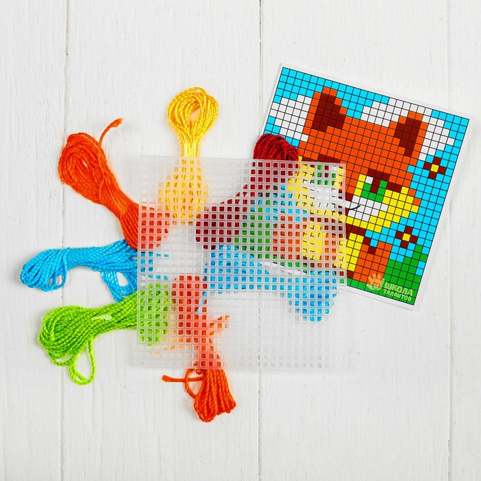 Вышивка на пластиковой канве "Лиса", 10 х 10 см