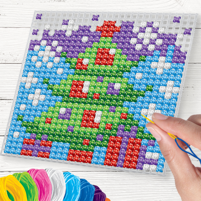 Новый год, вышивка крестиком на пластиковой канве с пластиковой иглой &quot;Ёлка&quot;, 10 х 10 см