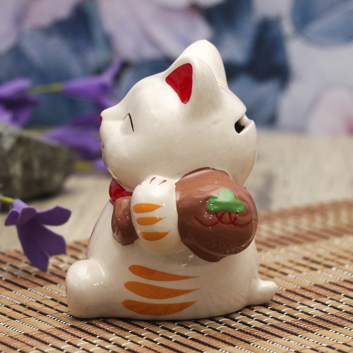 Копилка керамика "Манеки-неко к деньгам и счастью" МИКС 10х9,5х7 см