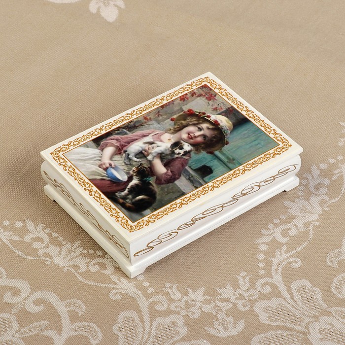Шкатулка «Девочка со зверятами», белая, 10×14 см, лаковая миниатюра