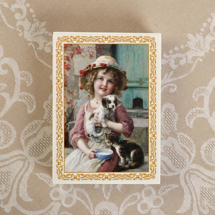 Шкатулка «Девочка со зверятами», белая, 10×14 см, лаковая миниатюра