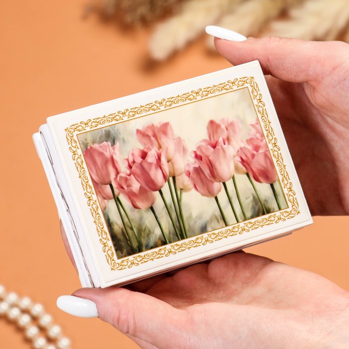 Шкатулка «Тюльпаны», белая, 8×10,5 см, лаковая миниатюра