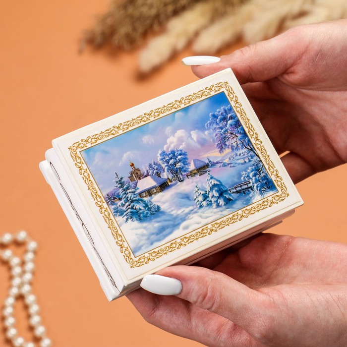 Шкатулка «Зимняя деревня», белая, 8×10,5 см, лаковая миниатюра
