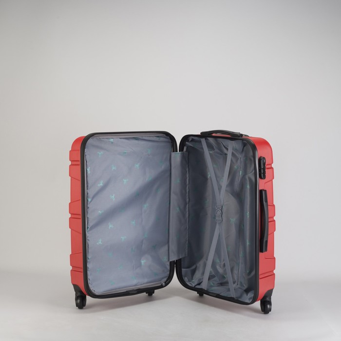 Чемодан средний "Доспехи" 24", отдел на молнии, кодовый замок, 4 колеса, цвет красный