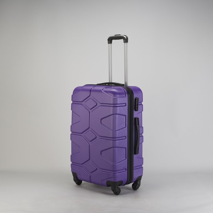 Чемодан средний "Доспехи" 24", отдел на молнии, кодовый замок, 4 колеса, цвет фиолетовый