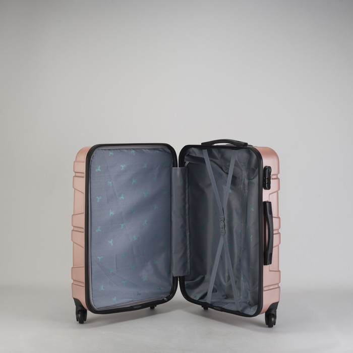 Чемодан средний "Доспехи" 24", отдел на молнии, кодовый замок, 4 колеса, цвет пудровый