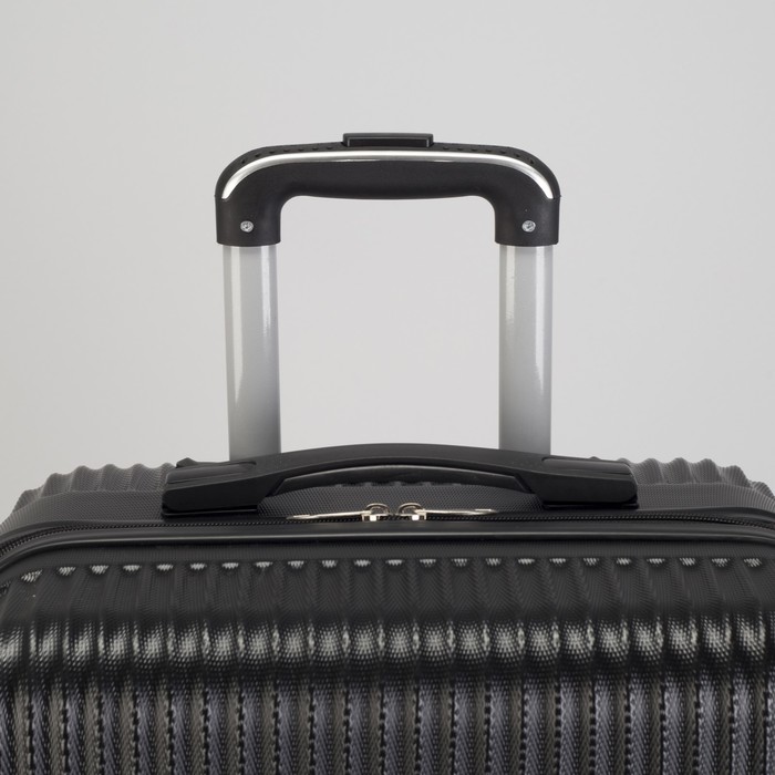 Чемодан средний "Полосы" 24", отдел на молнии, кодовый замок, 4 колеса, цвет чёрный