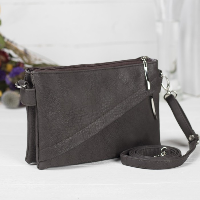 Сумка женская, 2 отдела на молнии, 2 наружных кармана, длинный ремень, цвет коричневый