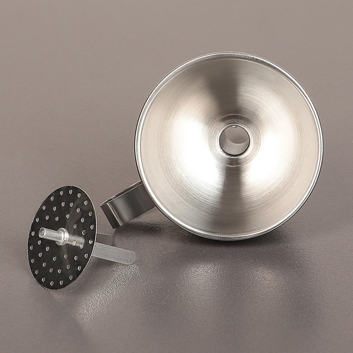 Воронка с ручкой и ситом, d=8,8 см