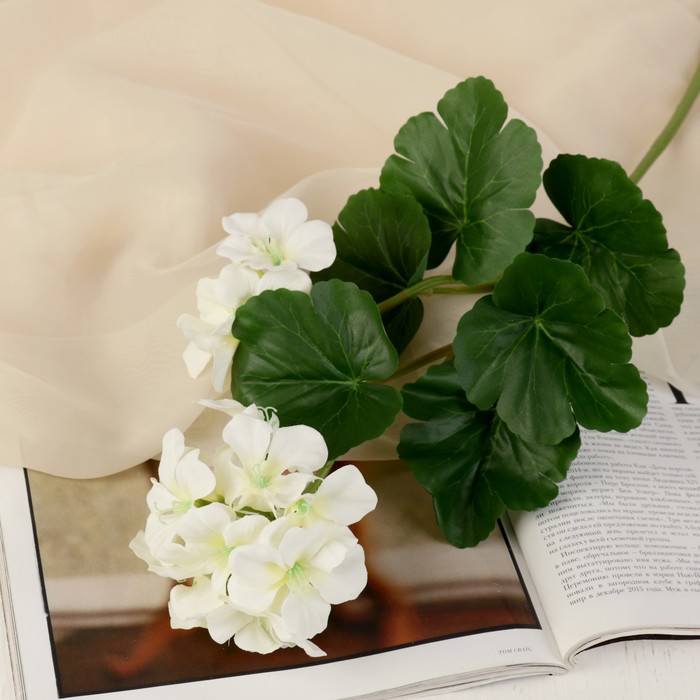 Цветы искусственные "Герань" 5*54 см, белая