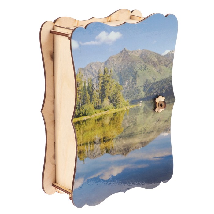 Ключница дерево "Зеркальное озеро" 15х21 см