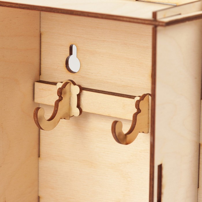 Ключница дерево "Зеркальное озеро" 15х21 см