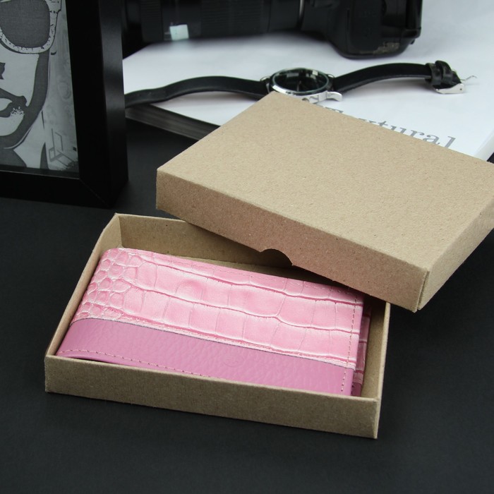 Визитница горизонтальная, 1 ряд, 18 листов, кайман/флотер, цвет розовый