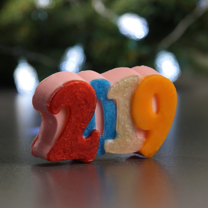 Фигурное мыло "2019" разноцветное 85гр