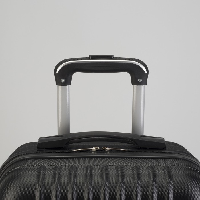 Чемодан малый "Сетка" 20", отдел на молнии, кодовый замок, 4 колеса, цвет чёрный