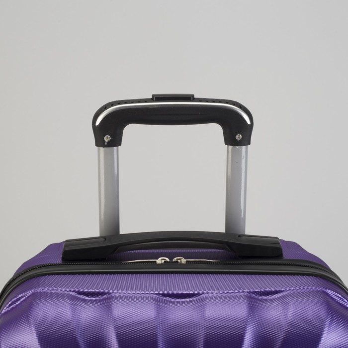 Чемодан малый "Ракушка" 20", отдел на молнии, кодовый замок, 4 колеса, цвет фиолетовый