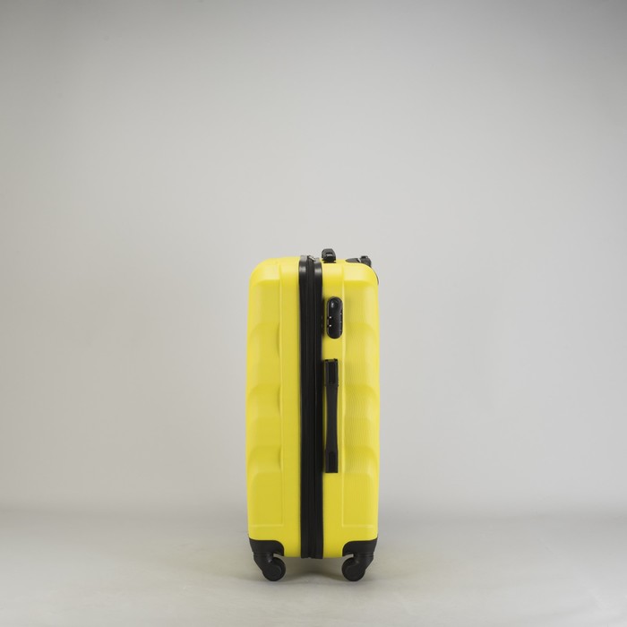 Чемодан средний "Ракушка" 24", отдел на молнии, кодовый замок, 4 колеса, цвет жёлтый