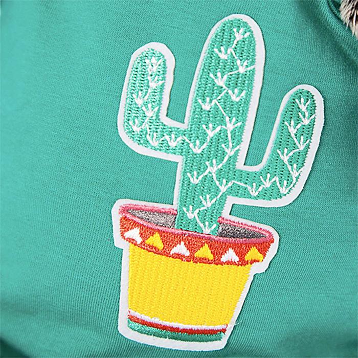 Мягкая игрушка "Басик" в изумрудном комбинезоне с кактусом, 19 см