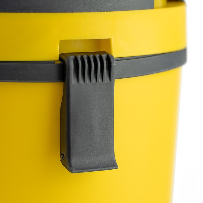 Строительный пылесос Kolner KVC 1300, 1300Вт, объем бака 15 л