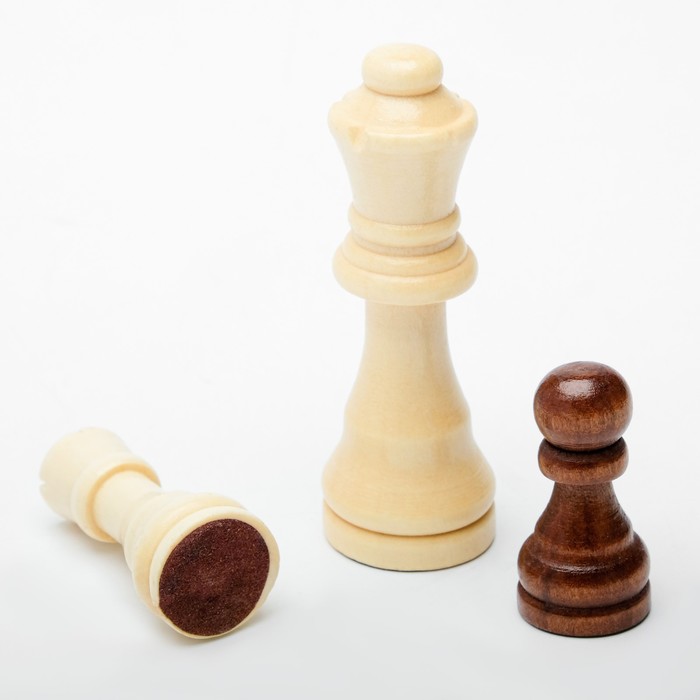 Шахматы гроссмейстерские (доска дерево 40х40 см, фигуры дерево, король h=10.6 см)