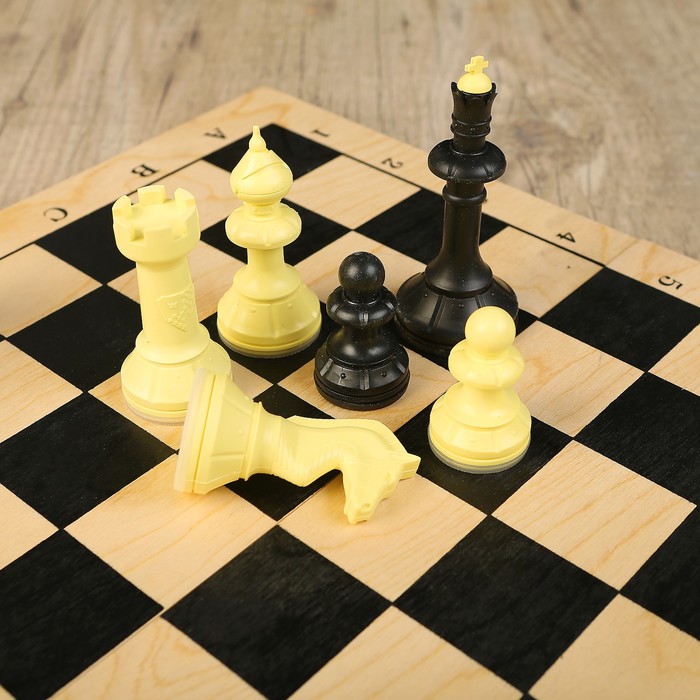 Шахматы гроссмейстерские (доска дерево 40х40 см, фигуры пластик, король h=10.2 см)