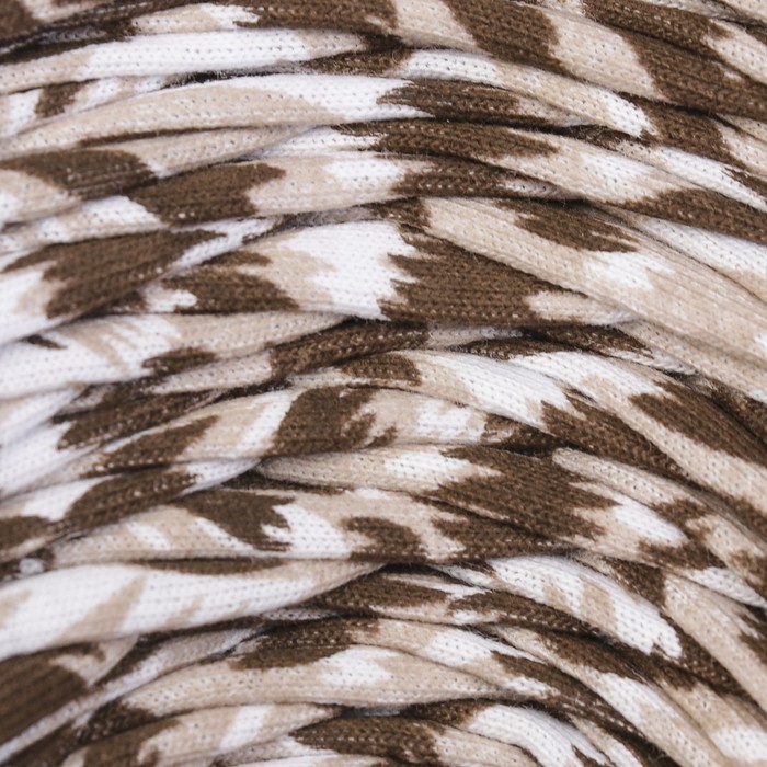 Пряжа трикотажная "Бейка стиль"  110м/370гр, ширина 7-9 мм (20593 ирбис)