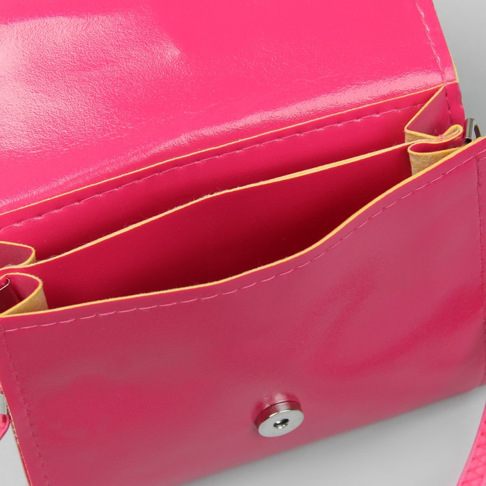 Сумка детская "Цветы", отдел на клапане, длинный ремень, цвет малиновый