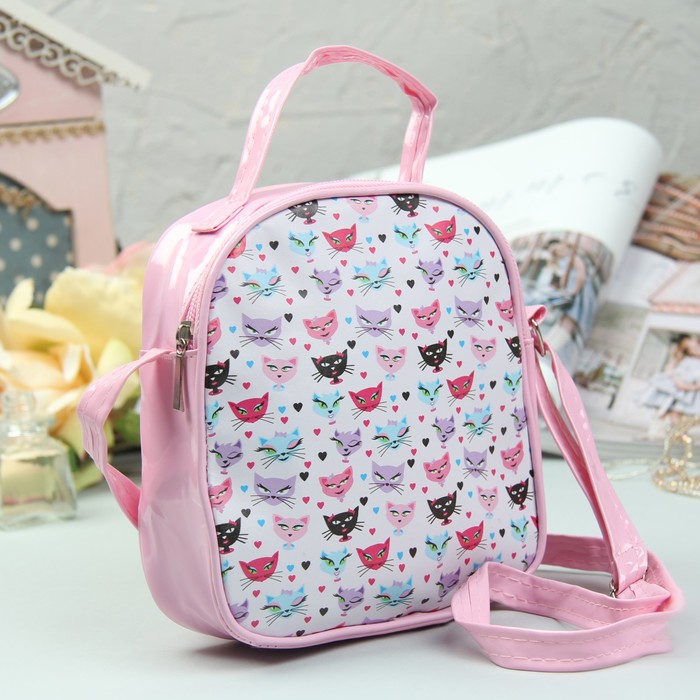 Сумка детская "Коты", отдел на молнии, регулируемый ремень, цвет розовый