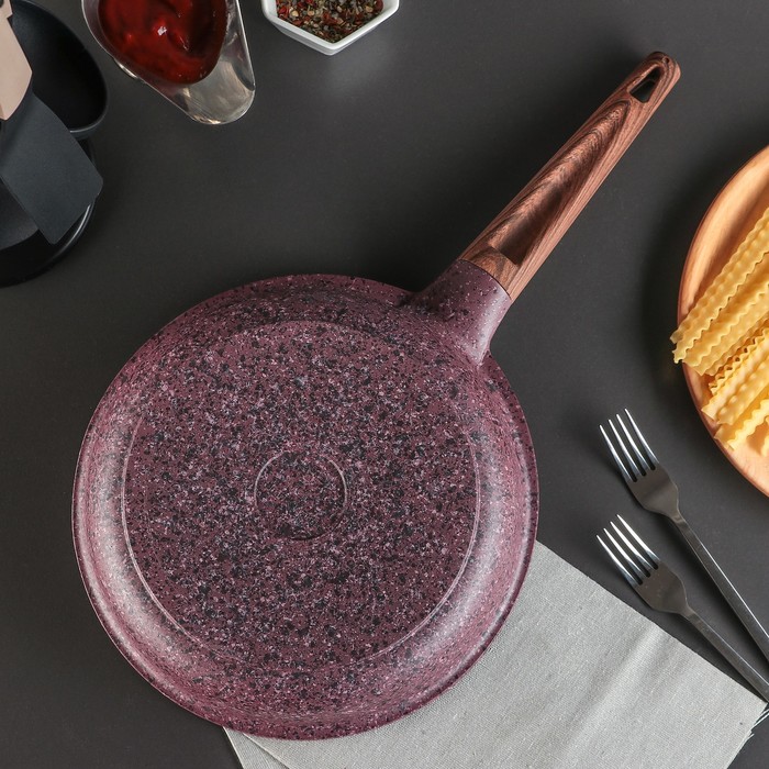 Сковорода 24 см "Скат. Индукция", стеклянная крышка, цвет сиреневый