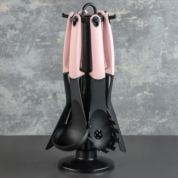 Набор посуды "Пинк", 4 предмета: кастрюли 8/6 л, сковорода 30х4,5 см, ковш 2 л 18х9,5 см, набор приборов 6 шт