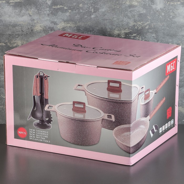 Набор посуды "Гранд", 4 предмета: кастрюли 8/6 л, сковорода 30х4,5 см, ковш 2 л 18х9,5 см, набор приборов 6 шт