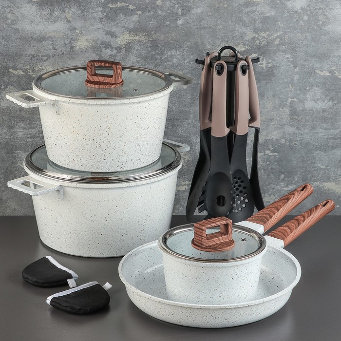 Набор посуды "Север", 4 предмета: кастрюли 8/6 л ,сковорода 30х4,5 см, ковш 2 л 18х9,5 см, набор приборов 6 шт