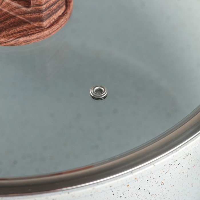 Набор посуды "Север", 4 предмета: кастрюли 8/6 л ,сковорода 30х4,5 см, ковш 2 л 18х9,5 см, набор приборов 6 шт